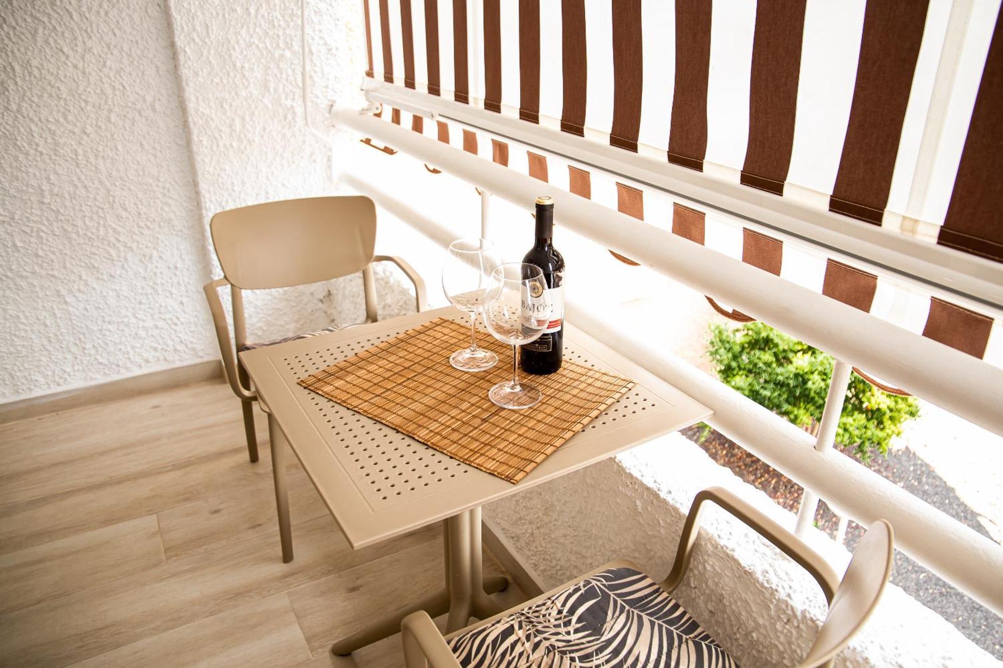 Luxury Suite Borinquen With Parking And Swimming Pool Playa de las Américas Eksteriør billede