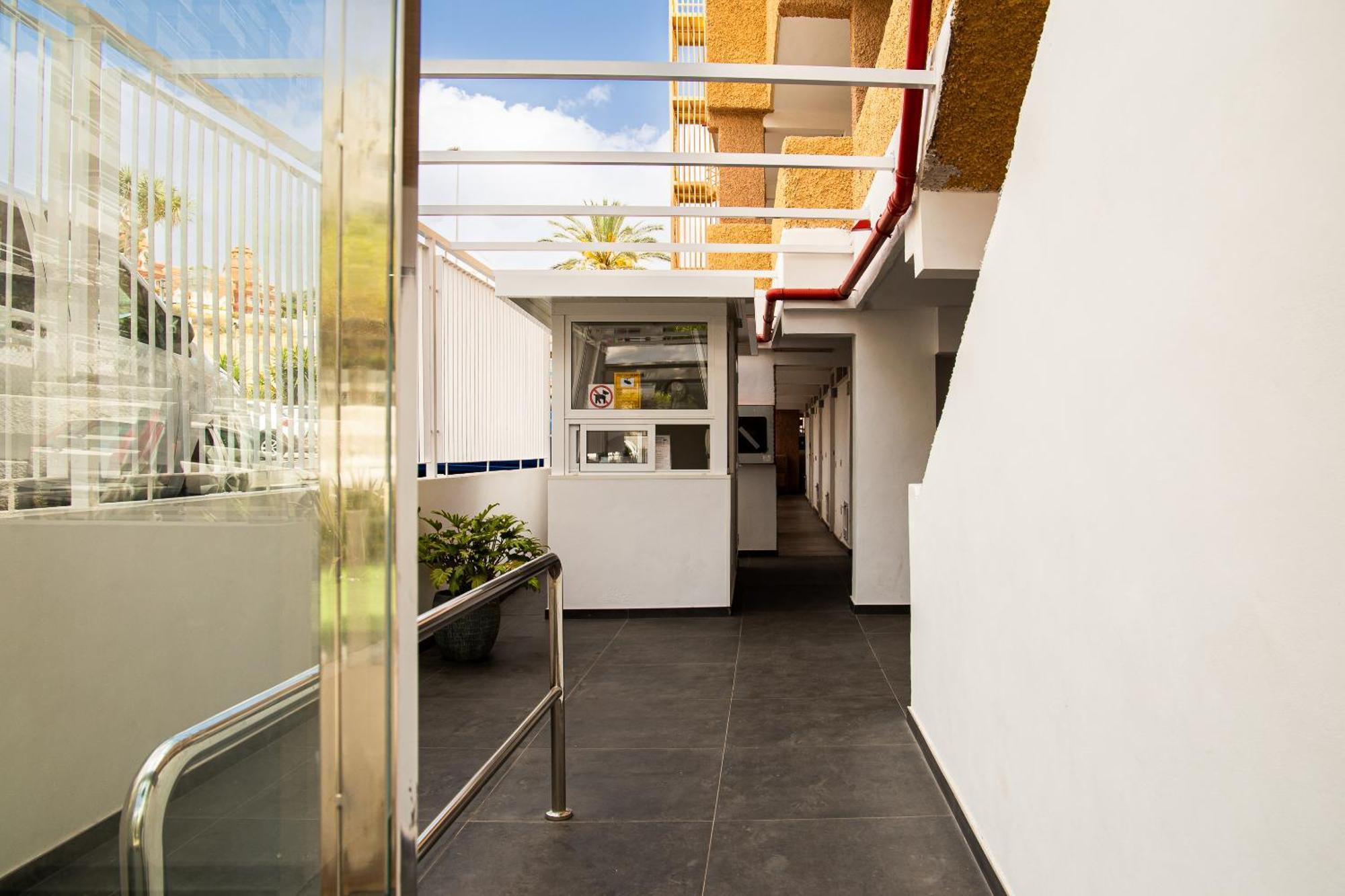Luxury Suite Borinquen With Parking And Swimming Pool Playa de las Américas Eksteriør billede